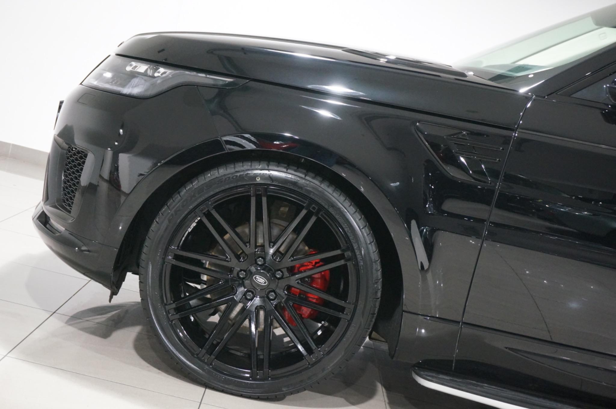 Land Rover Range Rover Sport 3.0 D300 MHEV HSE Silver Auto 4WD Euro 6 (s/s) 5dr
